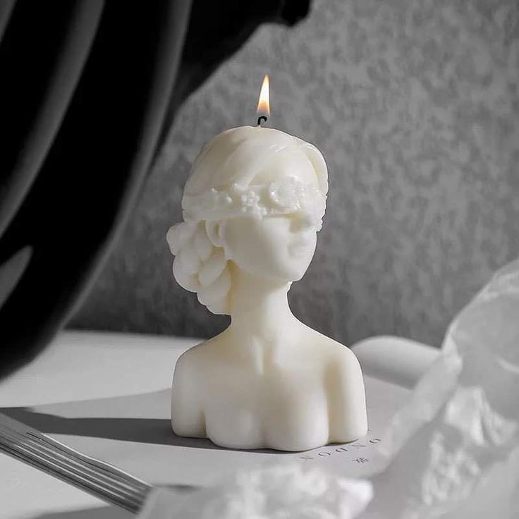 Vela Niña con antifaz de flores (molde de silicona)