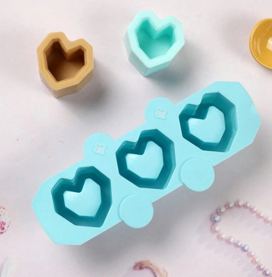 Maceta corazón x3 (molde de silicona)