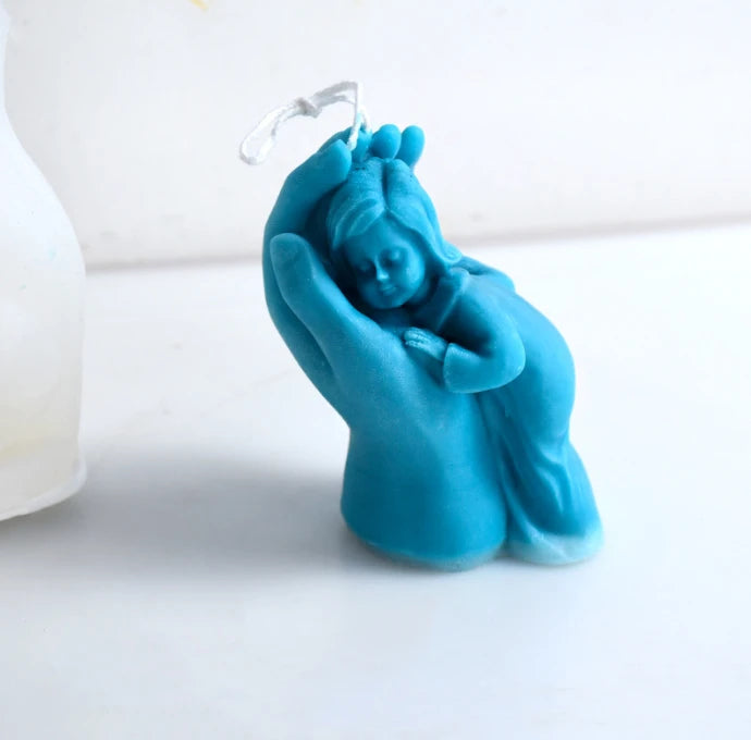 Bebé en mano (molde de silicona)