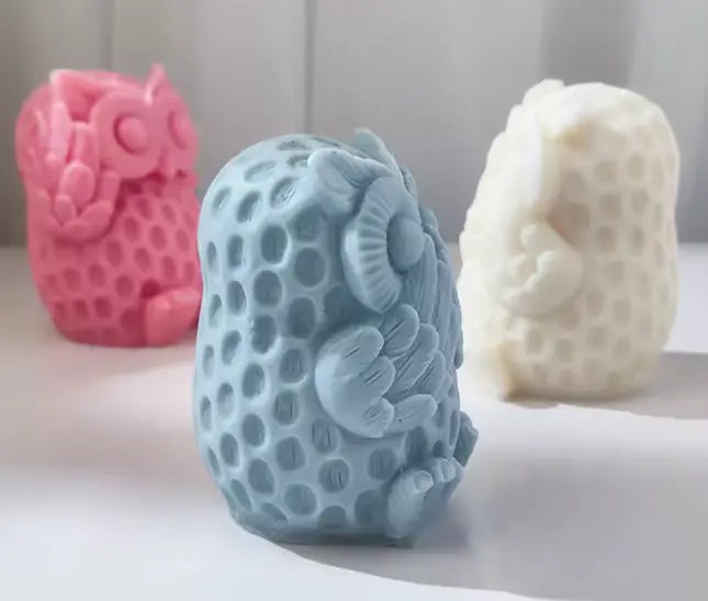 Búho tapándose la boca (molde de silicona)